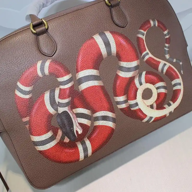 G*u*i brand handbags  large totes 1904g0054