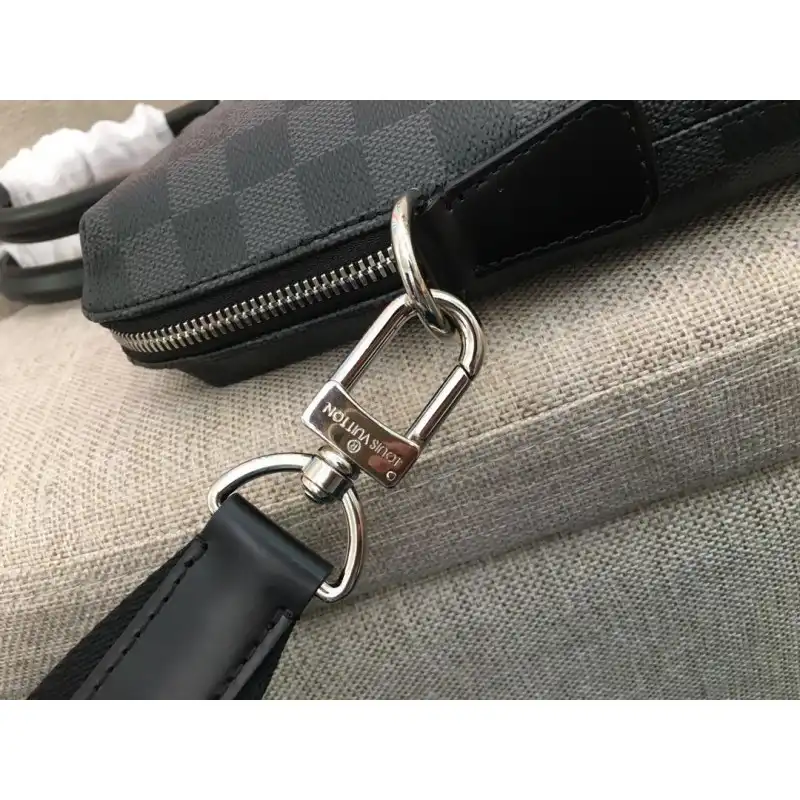 LV Bags 19B570237