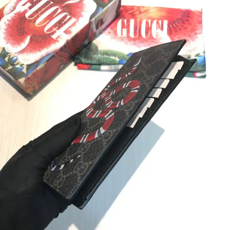 G*u*i bags 20guc0071