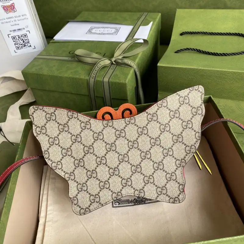 G*u*i s bags 2108ya0001