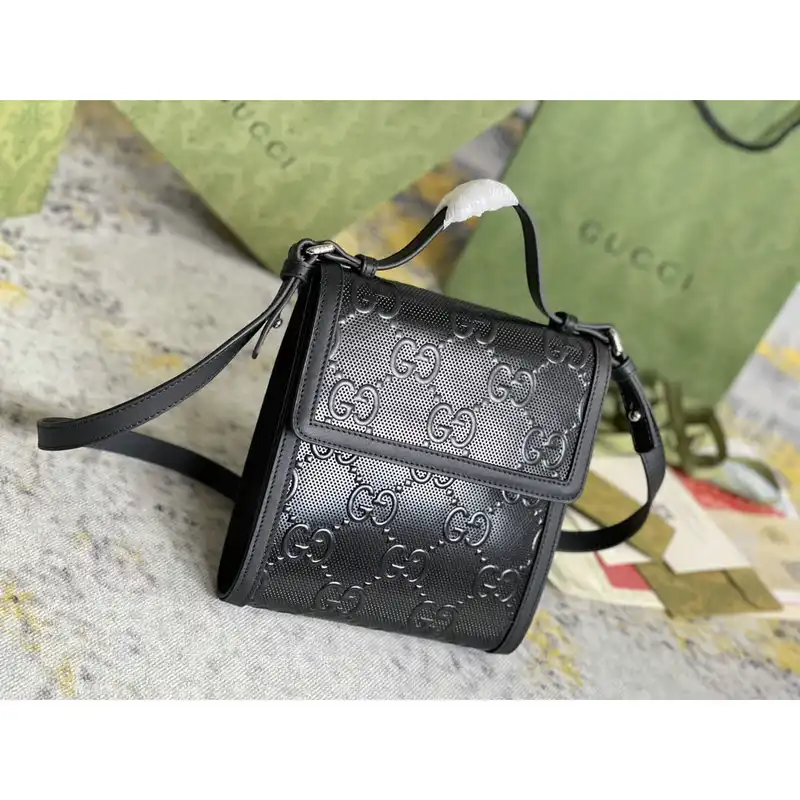 G*u*i bag 2110dj0037