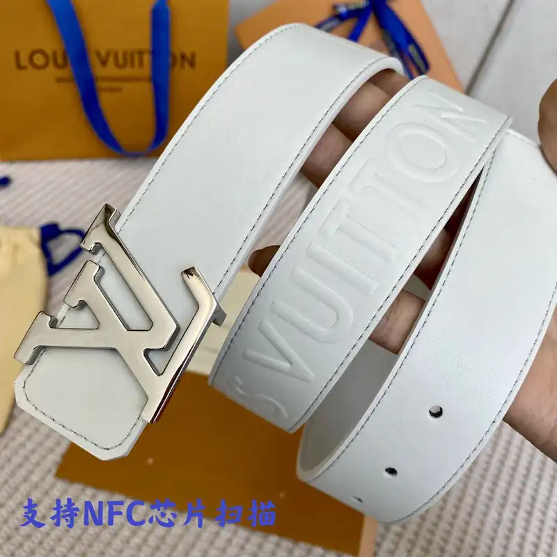 LV Belts 2204XA0131