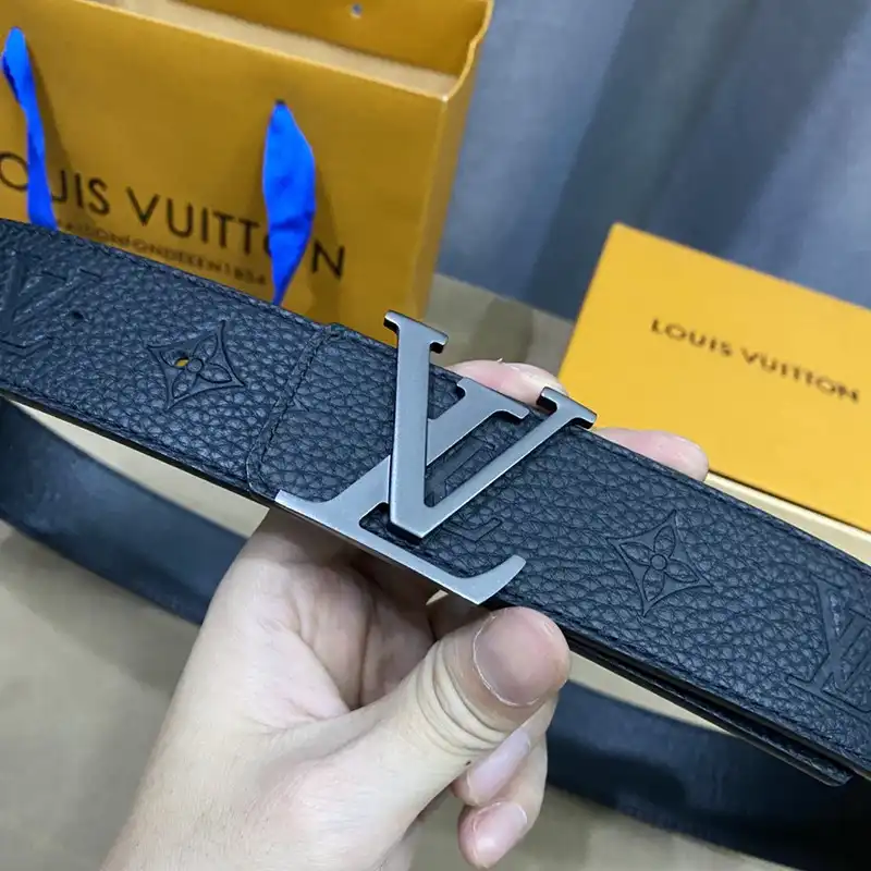 LV Belts 2210XA0073