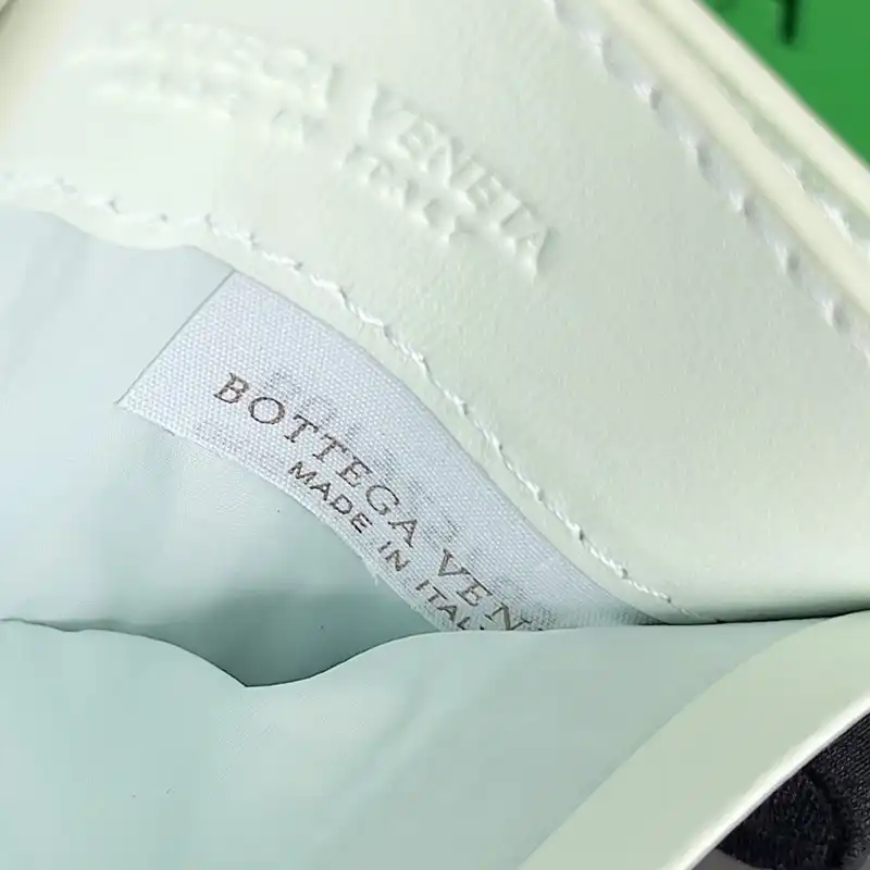 Bottega Veneta Bags 2401YA0200