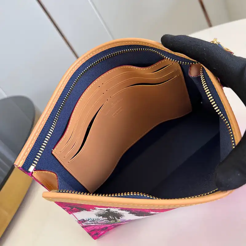 G*u*i bags 2407ya0022