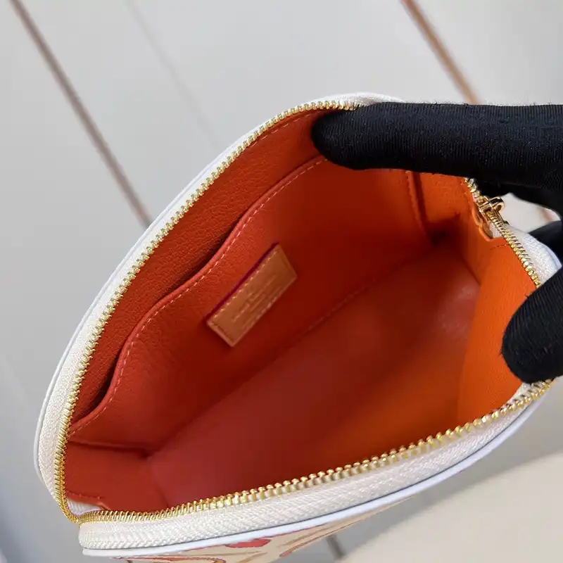 G*u*i bags 2407yz0108