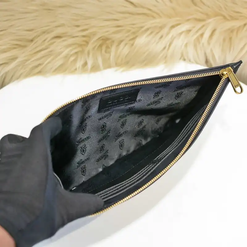 G*u*i bags 2012sh0079