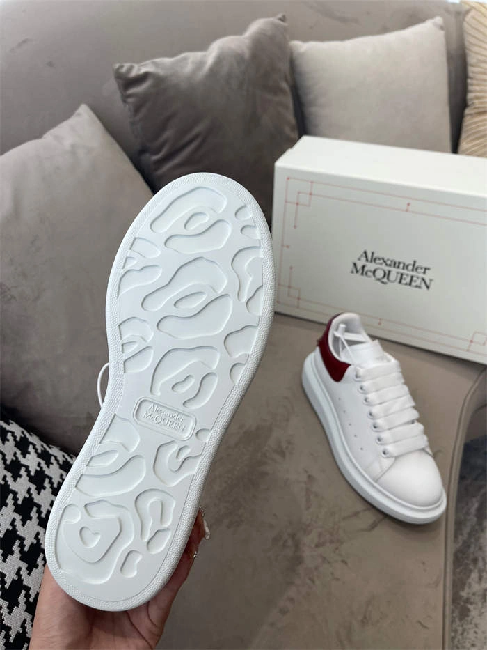 UrbanChic Alexander McQueen Oversized 2577