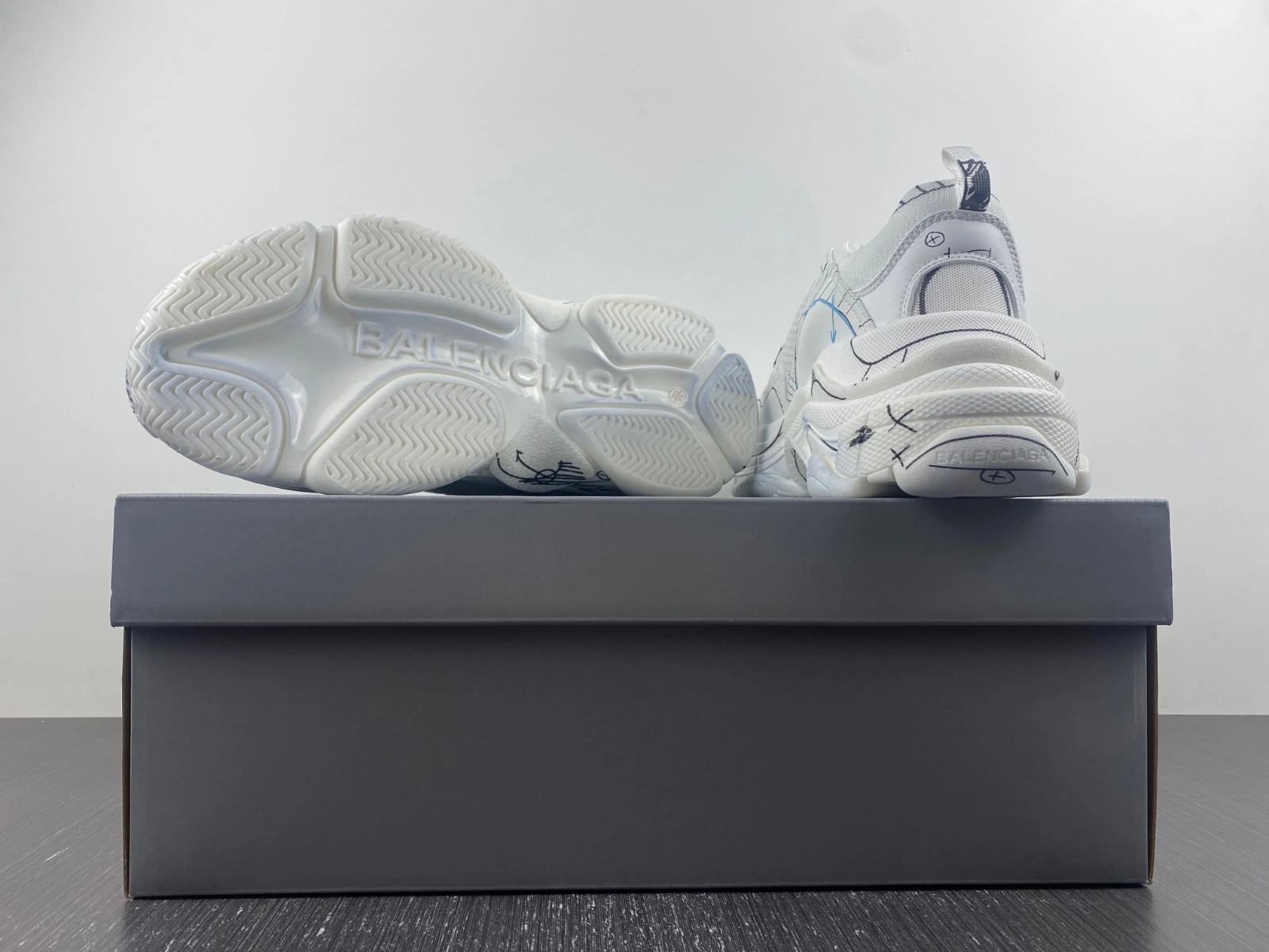 BALENCIAGA 536737W3SRB BestValue 4378