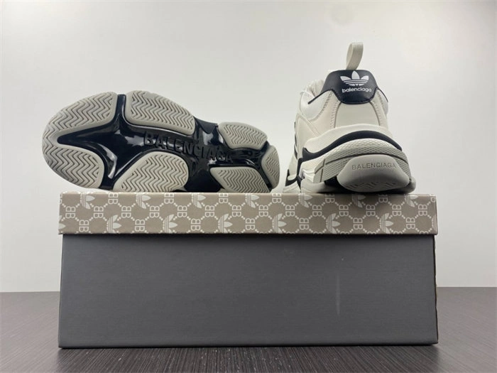 Versatile BLCG x adidas Triple S White Black 710021 W2ZB1 4454