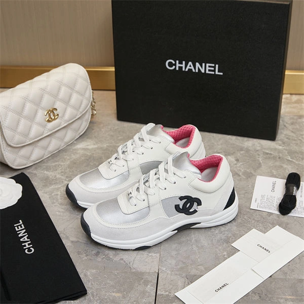 Supportive Chanal Sneakers 2208