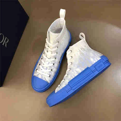 Fashionable DR Sneaker 1174