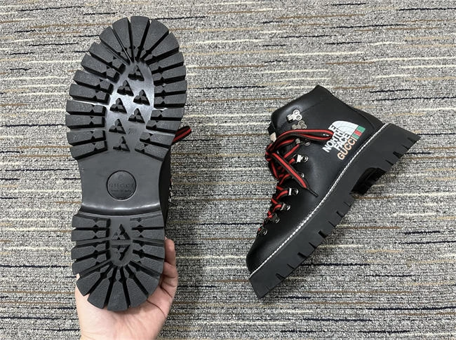 G*u*i boot men zipup 507