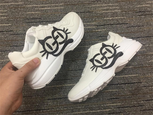 elegant G*u*i rhyton sneaker 240