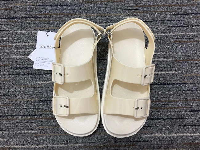G*u*i sandals zerobulk 357