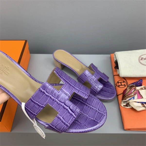 Timeless H Slipper 2385