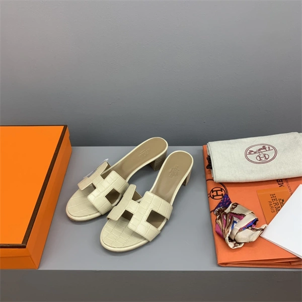 Timeless H Slipper 2385