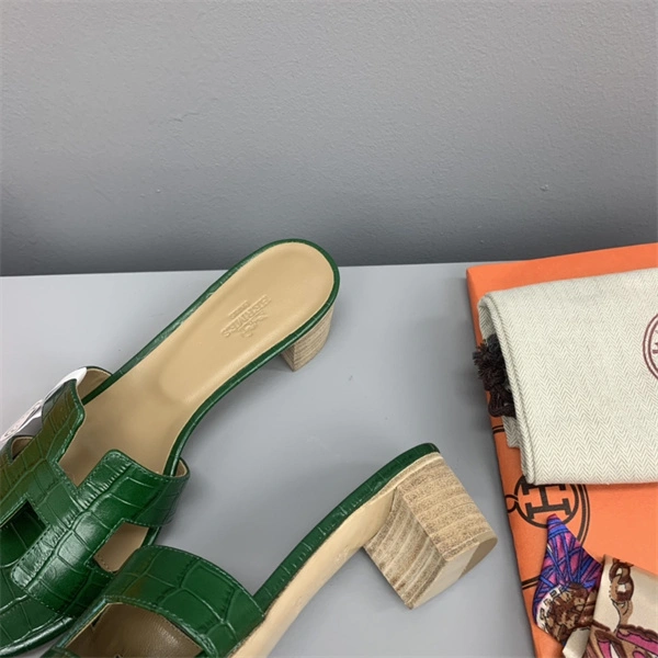 Timeless H Slipper 2385