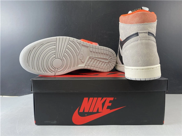 WellDesigned Jordan1 Retro Neutral Grey Hyper Crimson 555088- 3773