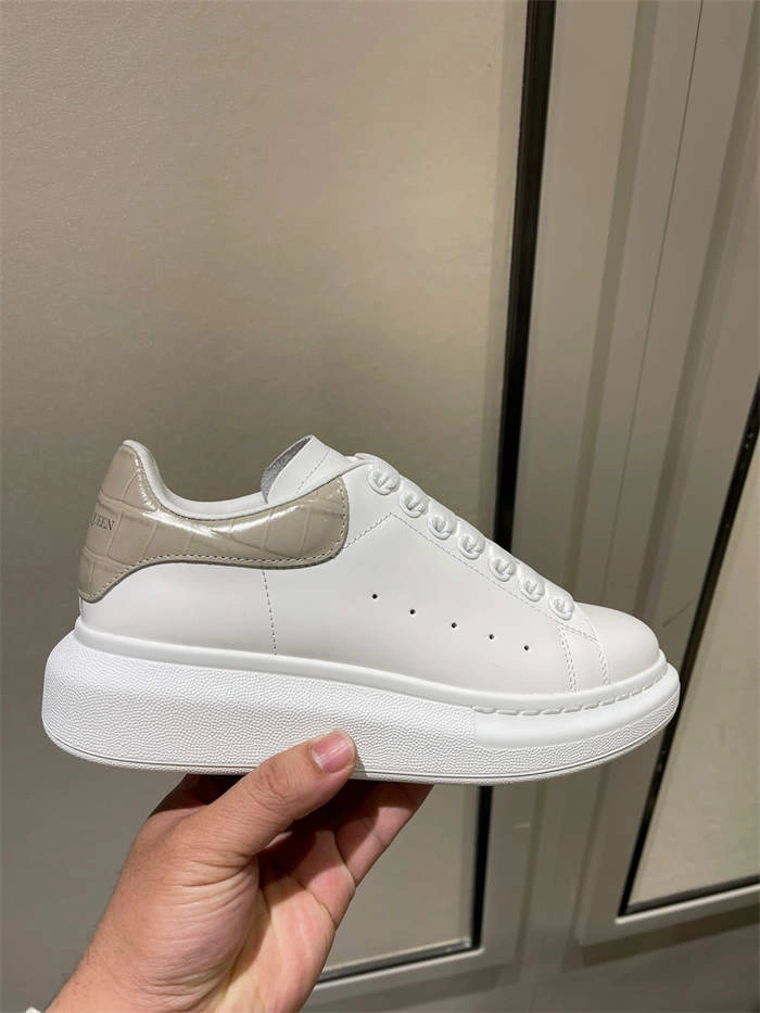 Mc Queen Comfortable 2541