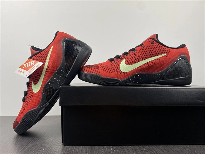 WrinkleFree Nike Kobe 653456- 5021