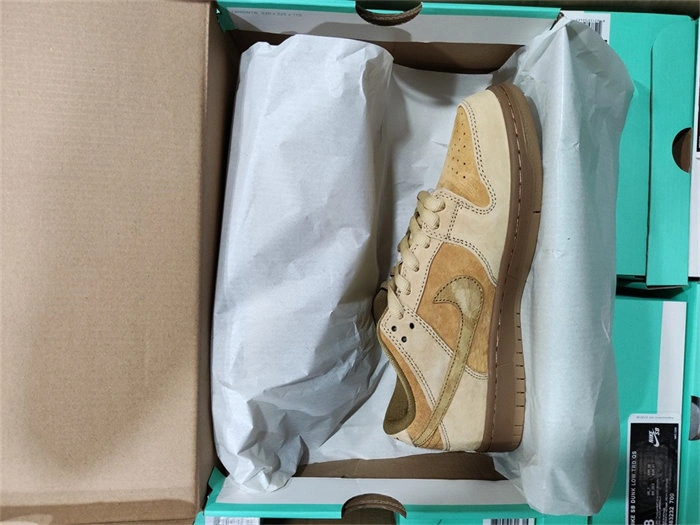 Elegant Nike SB Dunk Low Wheat 883232- 4849