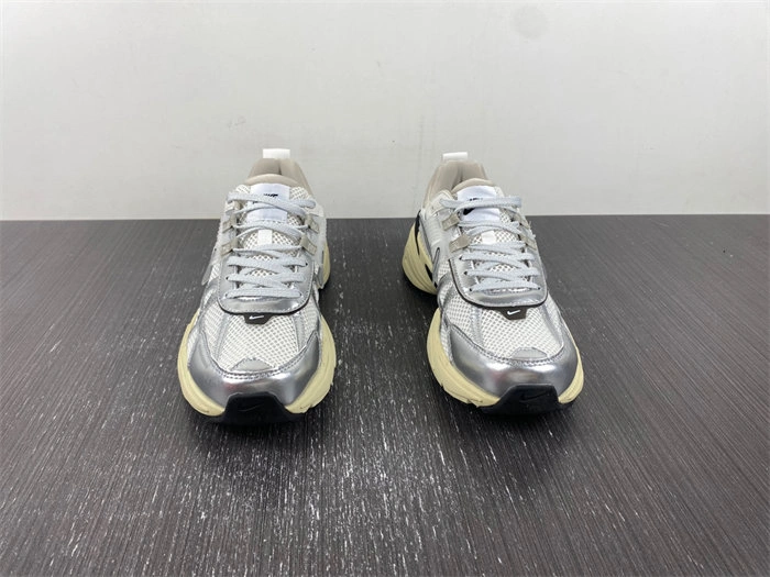 Nike V2K Run Summit White Metallic Silver FD0736- Affordable 5301