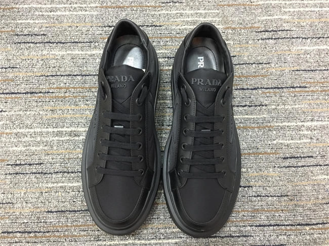Prada Leather Sneaker Unique 3322