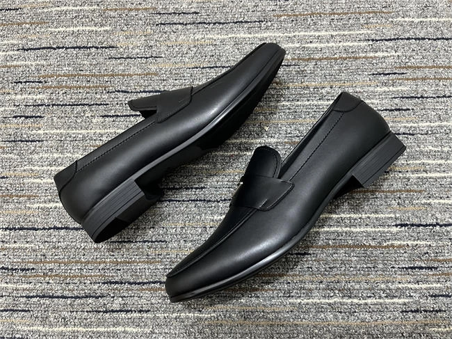 Reliable Prada Loafer 3337