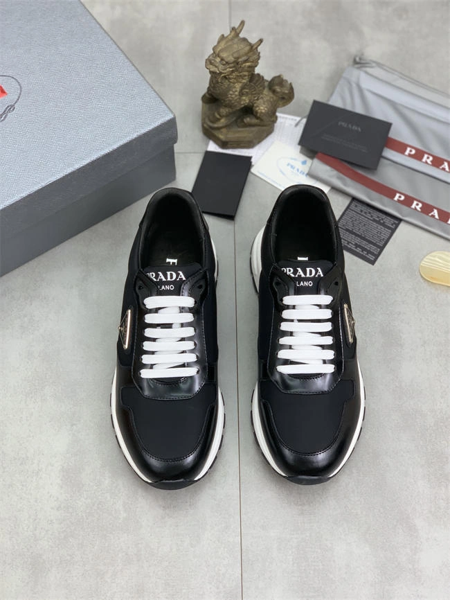 Prada Runner Sneaker Trendy 3200