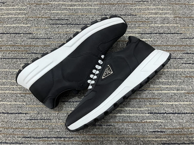Prada Sneaker Trendy 3352
