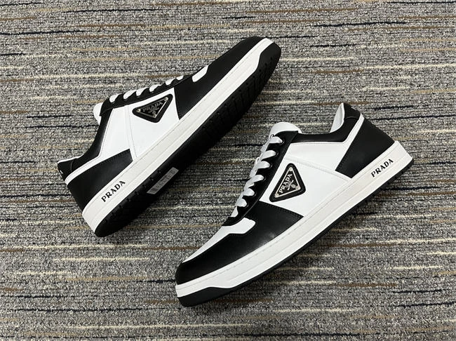 Neat Prada Sneaker 3373